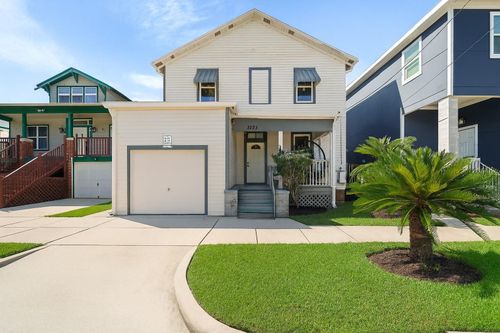b-3223 Avenue M, Galveston, TX, 77550 | Card Image