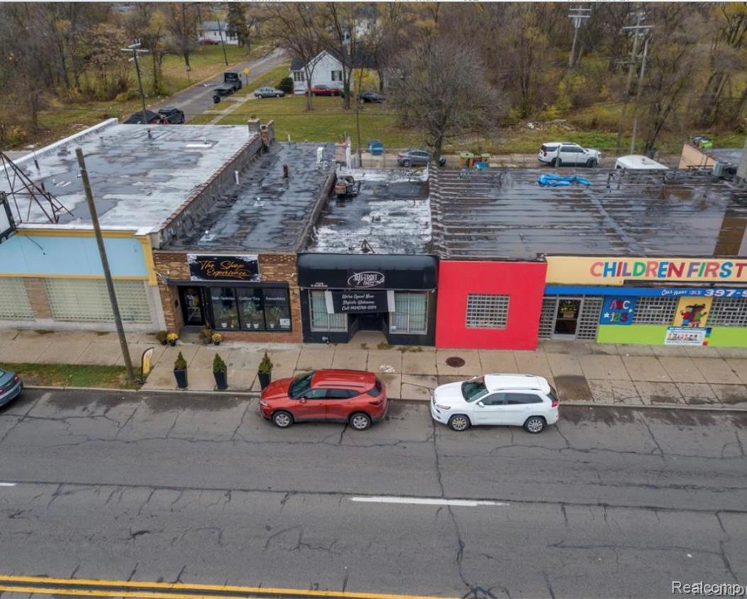 Commercial Sale in Detroit 2