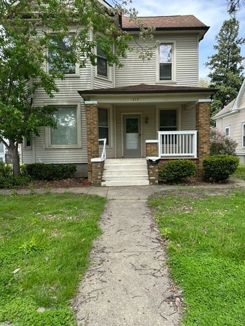 212 Washington St, Streator, IL, 61364-2848 | Card Image