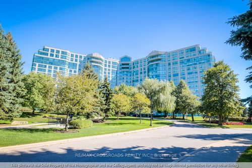 304-7825 Bayview Ave, Thornhill, ON, L3T7N2 | Card Image
