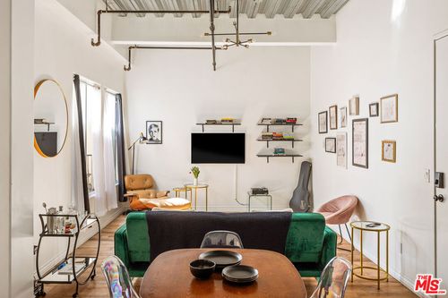 1124-312 W 5th St, Los Angeles, CA, 90017 | Card Image