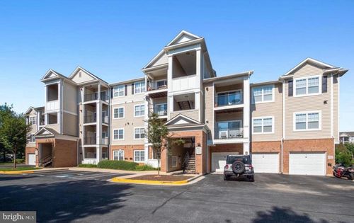 apt-401-19627 Galway Bay Cir, GERMANTOWN, MD, 20874-4614 | Card Image