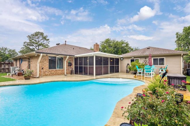 Outdoor in ground pool w/deck | Image 24