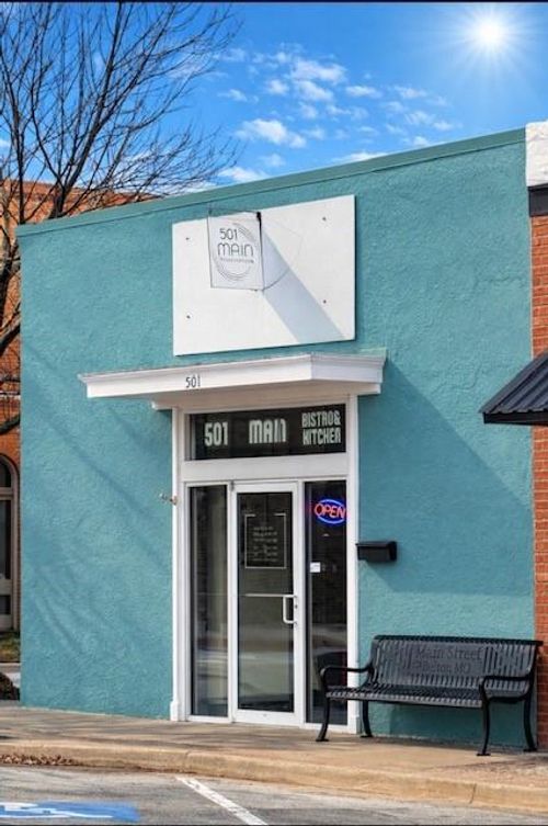 501 Main St, Belton, MO, 64012-2513 | Card Image