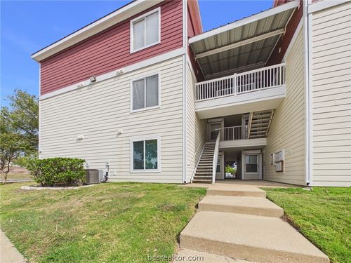 301-525 Southwest Parkway, College Station, TX, 77840 | Card Image
