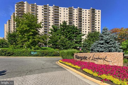 906-205 Yoakum Pkwy, ALEXANDRIA, VA, 22304-3822 | Card Image