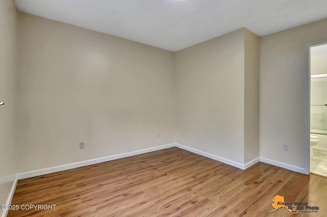 Bedroom | Image 12