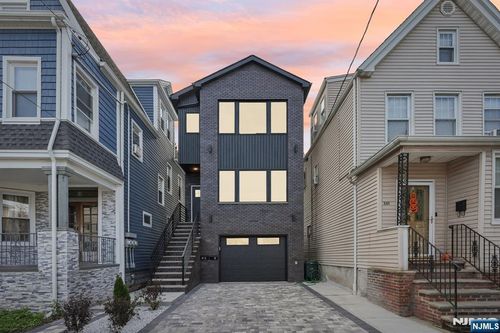 503 Cross St, Harrison, NJ, 07029-1211 | Card Image