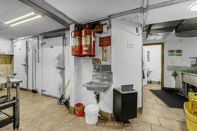 2440 University Ave W, Home with 0 bedrooms, 0 bathrooms and null parking in Windsor ON | Image 15