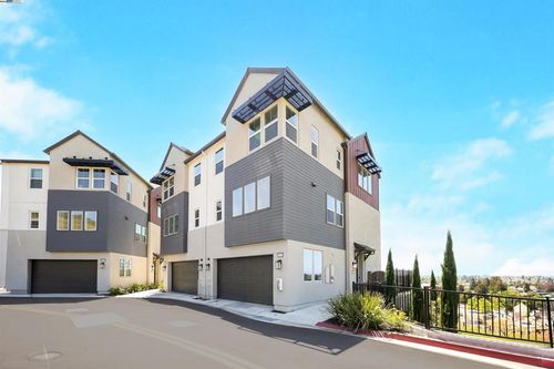 28811 Hideaway St, Hayward, CA, 94544-4120 | Card Image