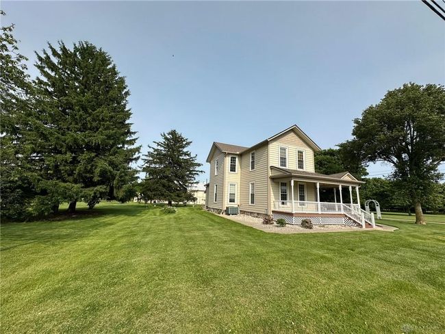 3155 S State Route 48, House other with 4 bedrooms, 3 bathrooms and null parking in Ludlow Falls OH | Image 8