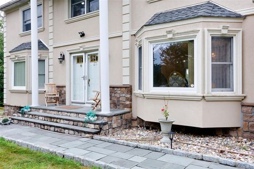 27 Ossman Dr, Pomona, NY, 10970-2653 | Card Image