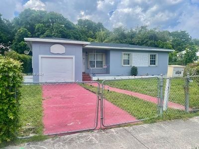 1525 Ne 149th St, House other with 3 bedrooms, 2 bathrooms and null parking in Miami FL | Image 1