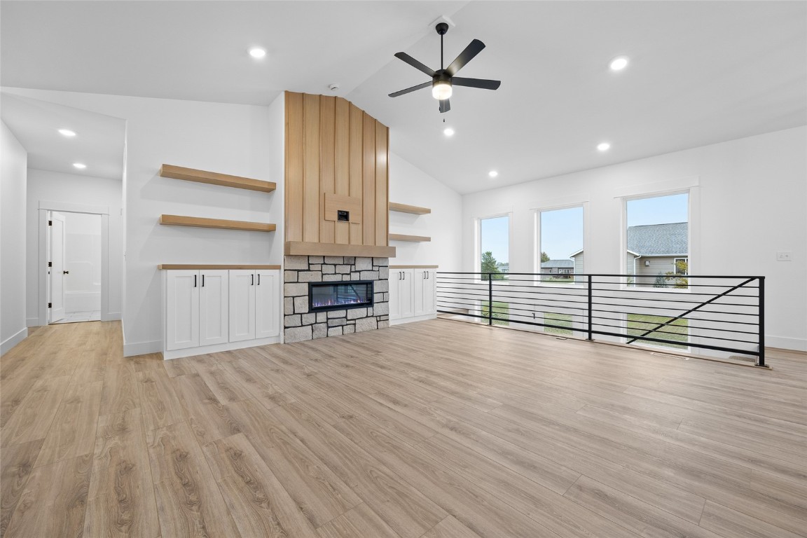 Croell Ave, Tiffin, IA 52340