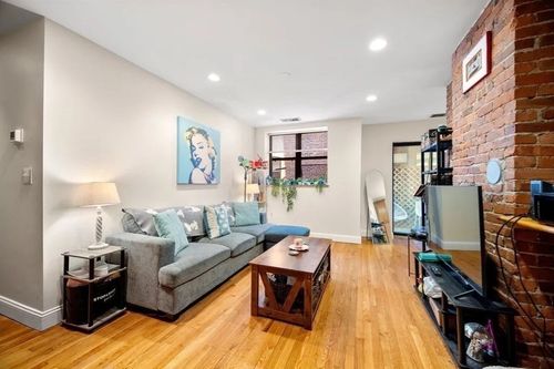 307-95 Gainsborough St, Boston, MA, 02115-4235 | Card Image