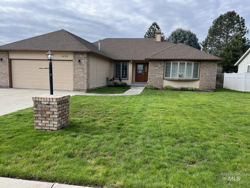 1439 Fernlee St, Emmett, ID, 83617-2700 | Card Image