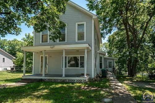 925 Frazier St, Valley Falls, KS, 66088-1154 | Card Image