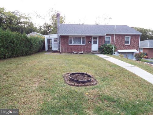 11 W Highland Ave, ENOLA, PA, 17025-2725 | Card Image