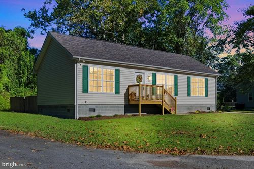 122 Mill St, GREENSBORO, MD, 21639-1482 | Card Image