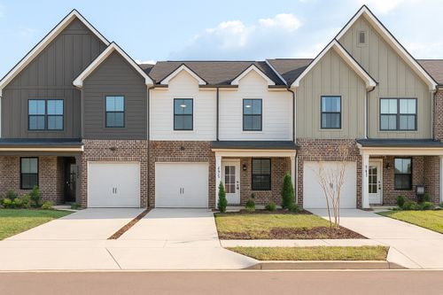 3065 Inman Dr, Thompsons Station, TN, 37179-4108 | Card Image