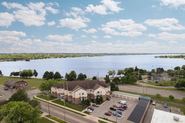 UNIT-104 - 301 N Lake St, Condo with 2 bedrooms, 2 bathrooms and null parking in Cadillac MI | Image 28