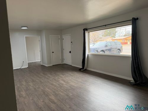1803 W Blodgett St, Carlsbad, NM, 88220-3914 | Card Image