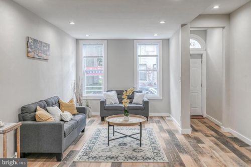 2021 W Oxford St, PHILADELPHIA, PA, 19121-4001 | Card Image