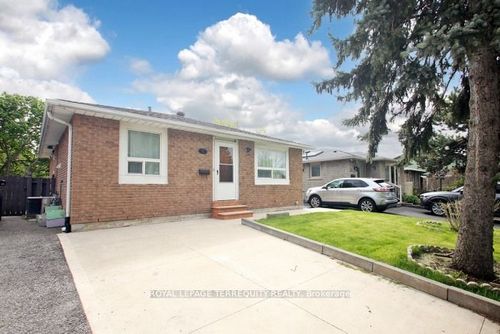 15 Baldoon Rd, Scarborough, ON, M1B1V6 | Card Image