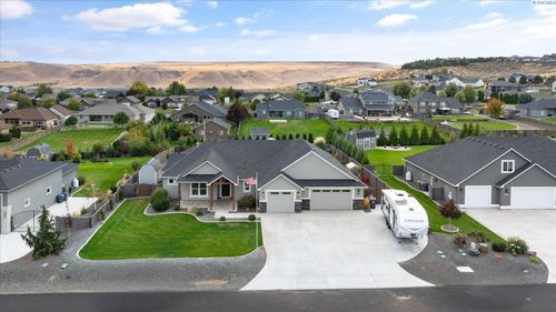 84905 E Wallowa Rd, Kennewick, WA, 99338-4540 | Card Image