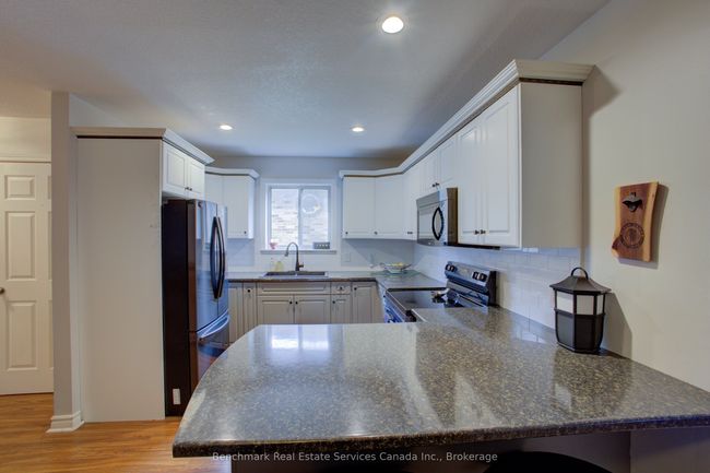 235 Huron St S, House attached with 3 bedrooms, 2 bathrooms and 3 parking in Saint Marys ON | Image 9