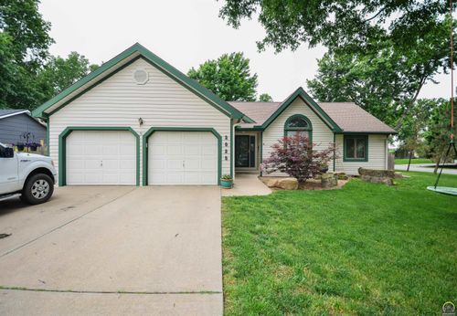 2025 Meadowlark Ln, Emporia, KS, 66801 | Card Image