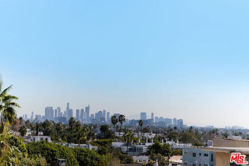 12-8401 Fountain Ave, West Hollywood, CA, 90069-2573 | Card Image
