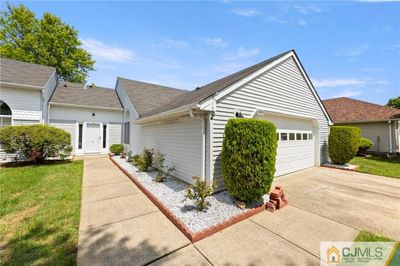 642B - 642 Madison Drive, Townhouse with 2 bedrooms, 2 bathrooms and null parking in Monroe NJ | Image 2