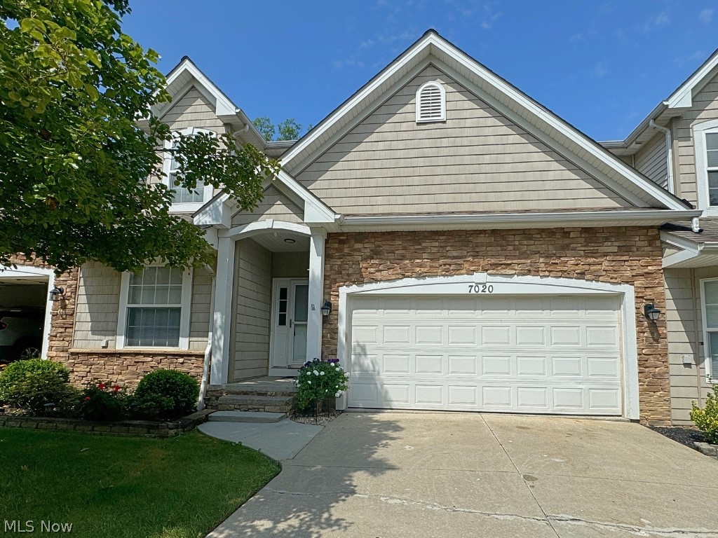 Easton Way, Concord Township, OH 44060