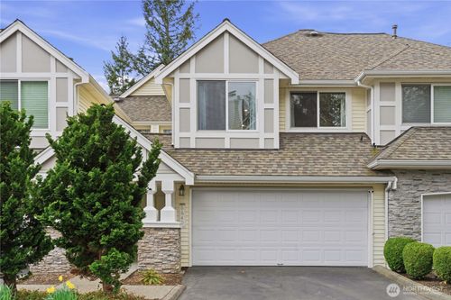 6649 Se Cougar Mountain Way, Bellevue, WA, 98006-5608 | Card Image