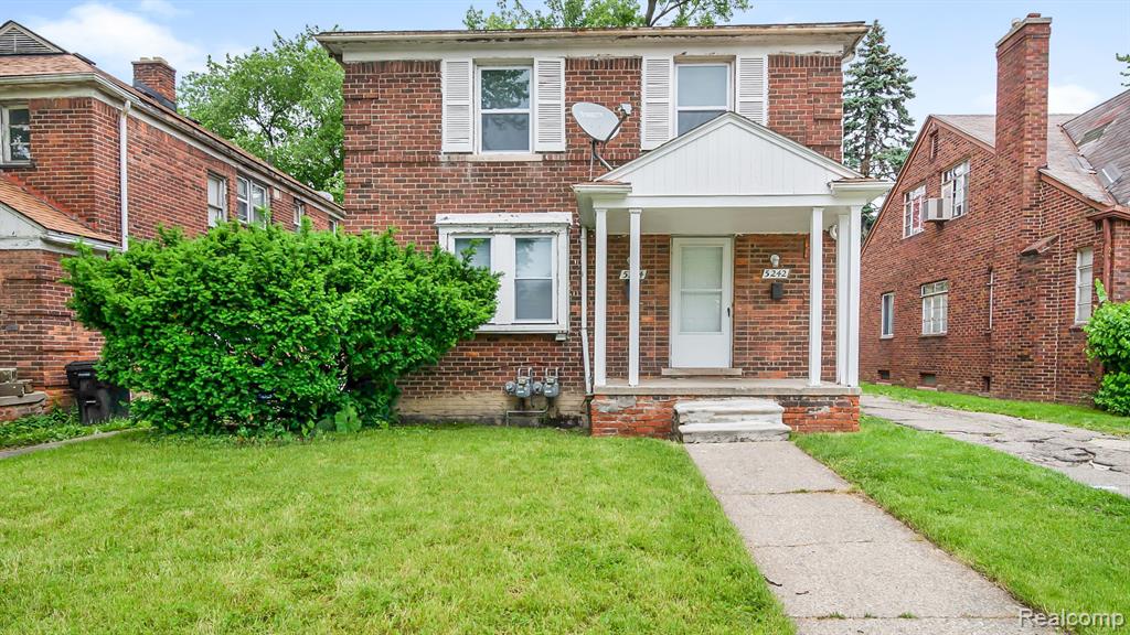 Chatsworth St, Detroit, MI 48224