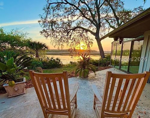 112 Toppin Dr, Hilton Head Island, SC, 29926-1006 | Card Image