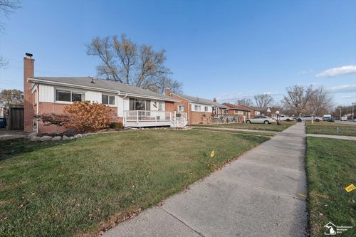 32108 Avondale St, Westland, MI, 48186-4904 | Card Image