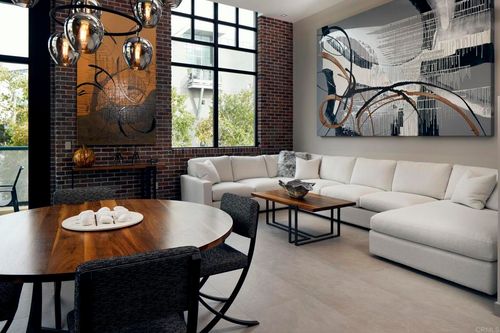 204-555 Front St, San Diego, CA, 92173 | Card Image