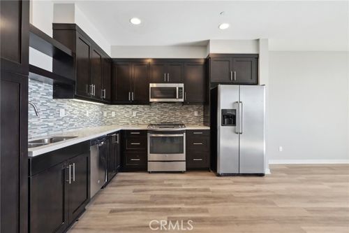 639 Channel Way, Costa Mesa, CA, 92627 | Card Image