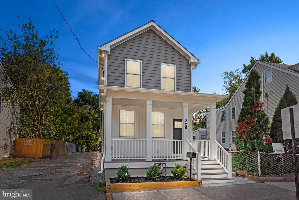 Buckley St, Bristol, PA 19007