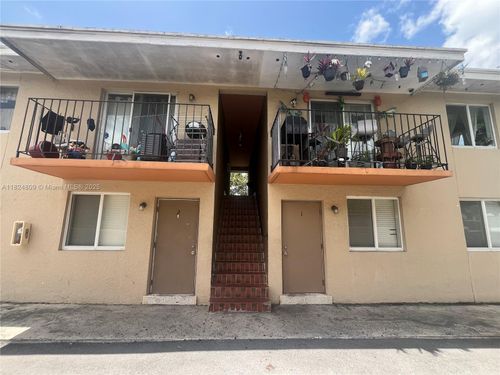 37 Nw 19th Ave, Miami, FL, 33125-5442 | Card Image