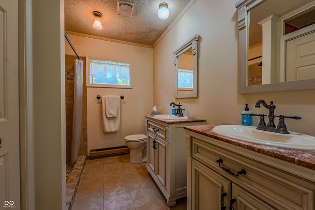 Bathroom downstairs | Image 17