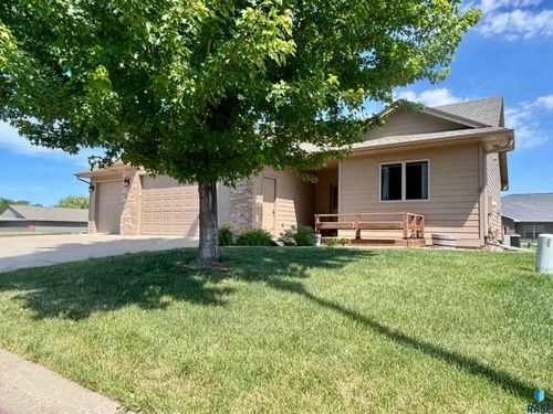 4500 E Kearney Pl, Sioux Falls, SD, 57110-4605 | Card Image