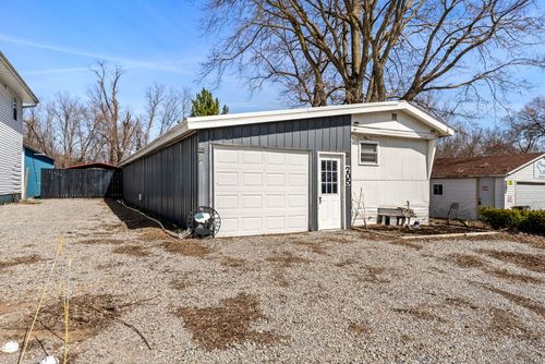 205 Railroad, New Boston, IL, 61272-7616 | Card Image