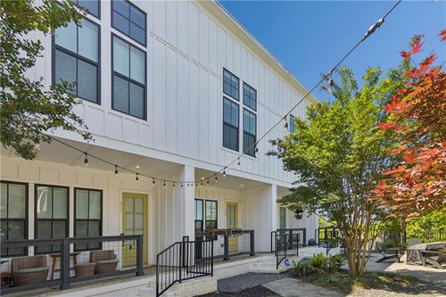 913 Brees Ct, Atlanta, GA, 30318-3327 | Card Image