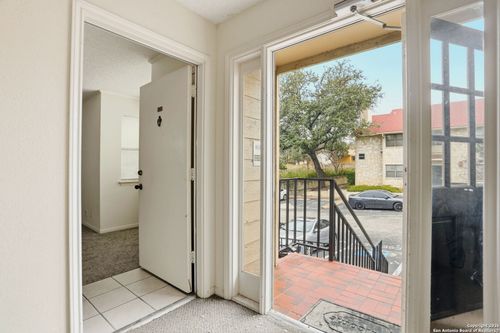907-7738 Chambers Rd, San Antonio, TX, 78229-2666 | Card Image