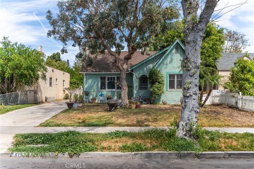 615 E Bishop St, Santa Ana, CA, 92701-6037 | Card Image