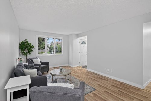 86-203 Lynnview Rd Se, Calgary, AB, T2C2C6 | Card Image