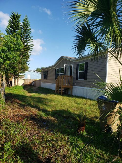 2827 Newcombe Ln, KISSIMMEE, FL, 34741-1114 | Card Image